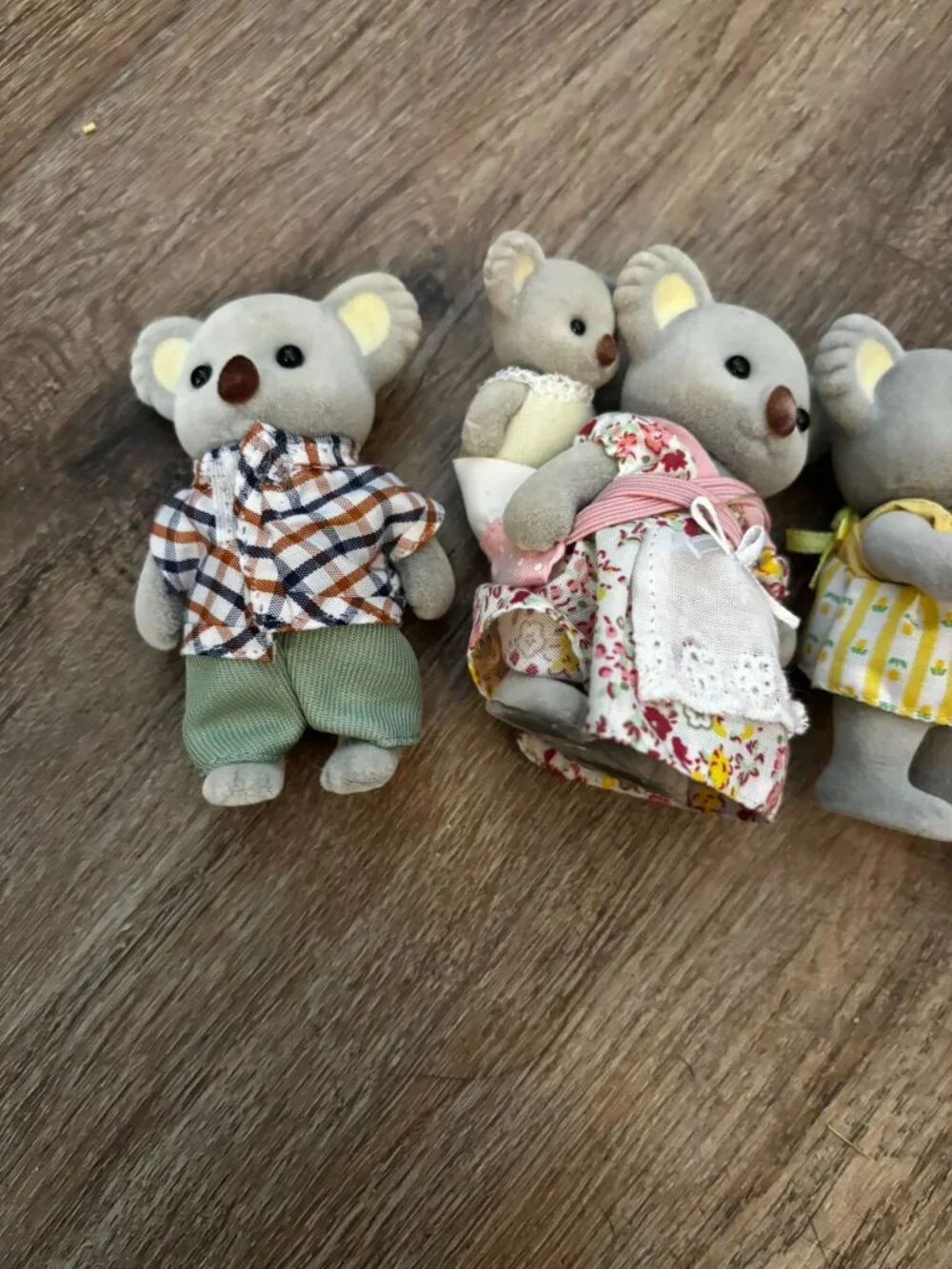 Lot 6 Sylvanian Families Calico Critters Koala w/baby twins